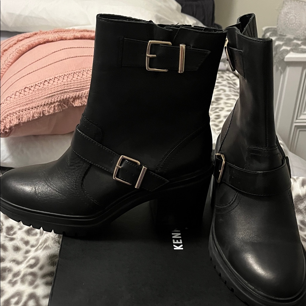 Kenneth Cole Women's Black Heeled Boots